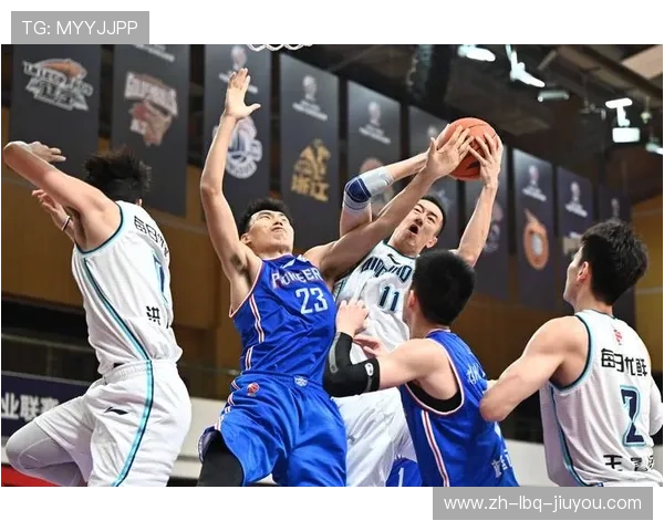 齐鲁大地竞技双线聚焦 青岛足球与CBA赛况精彩纷呈 齐鲁大地竞技双线聚焦 青岛足球与CBA赛况精彩纷呈